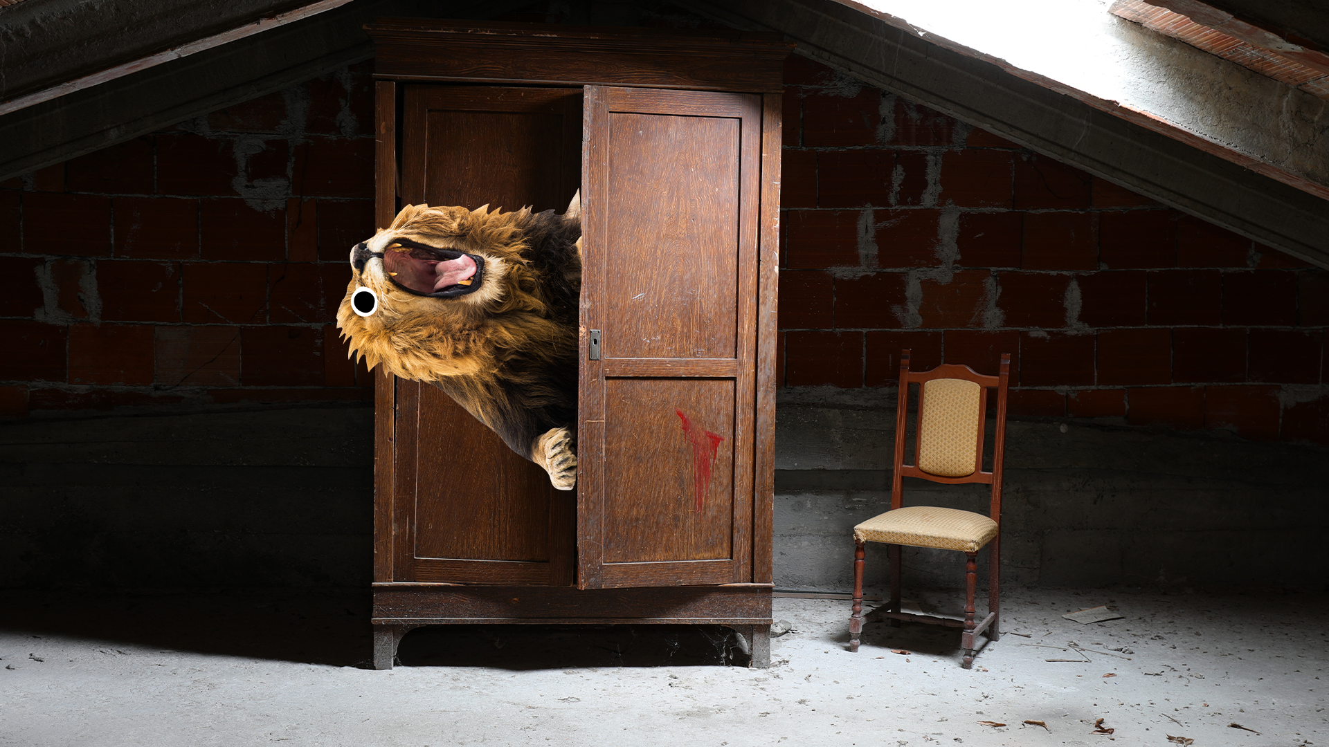 Beano lion peeking out of a wardrobe