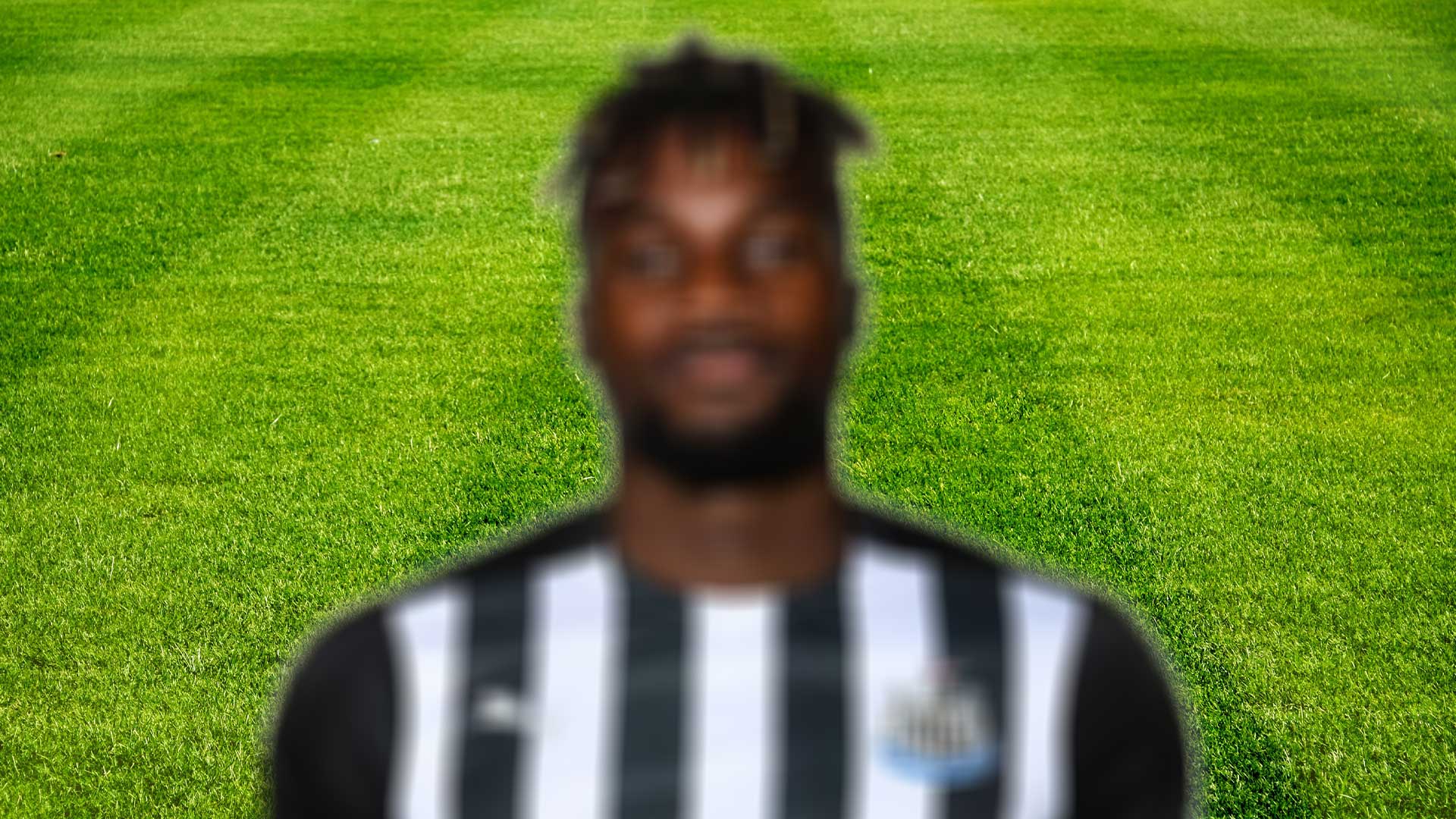 Blurred pic of footballer 