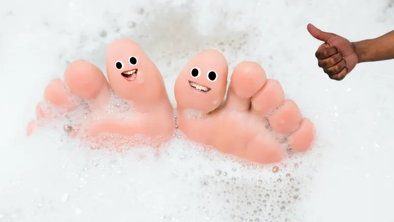 Clean feet in a bath