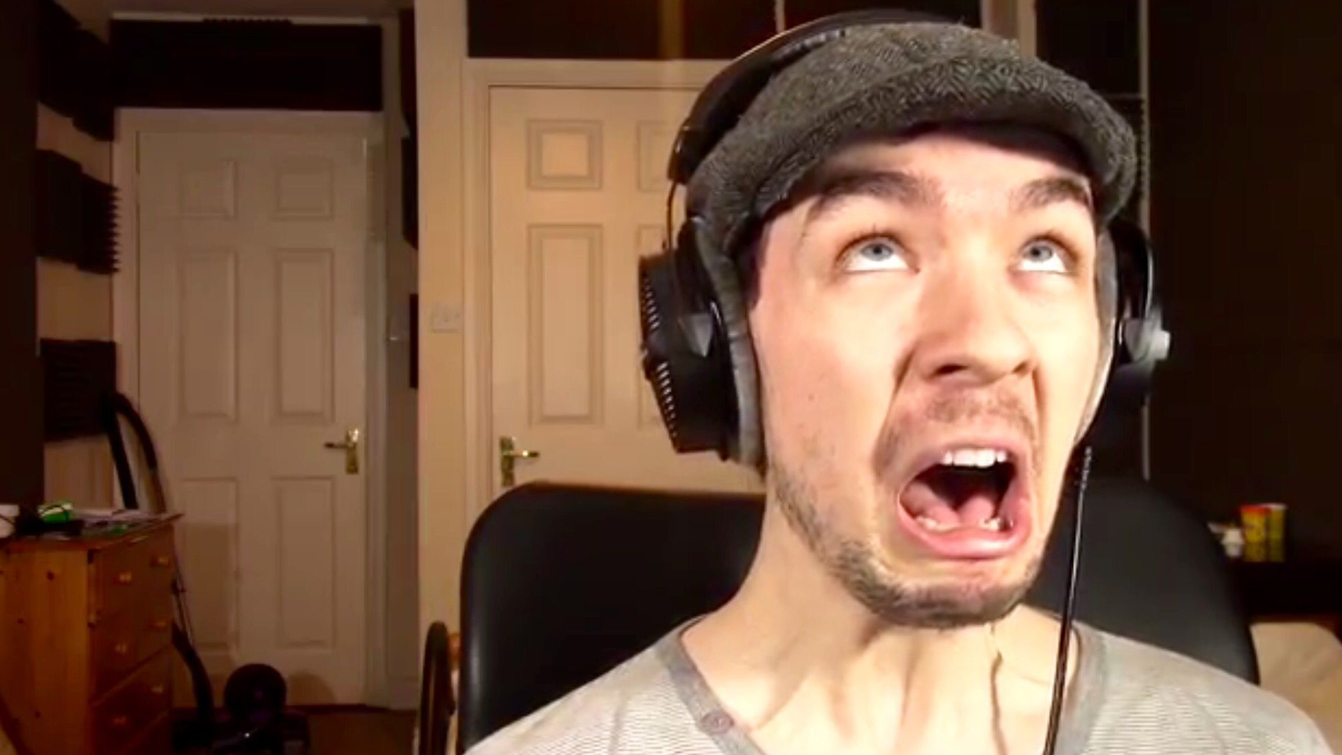 Jacksepticeye screenshot

Jacksepticeye | YouTube