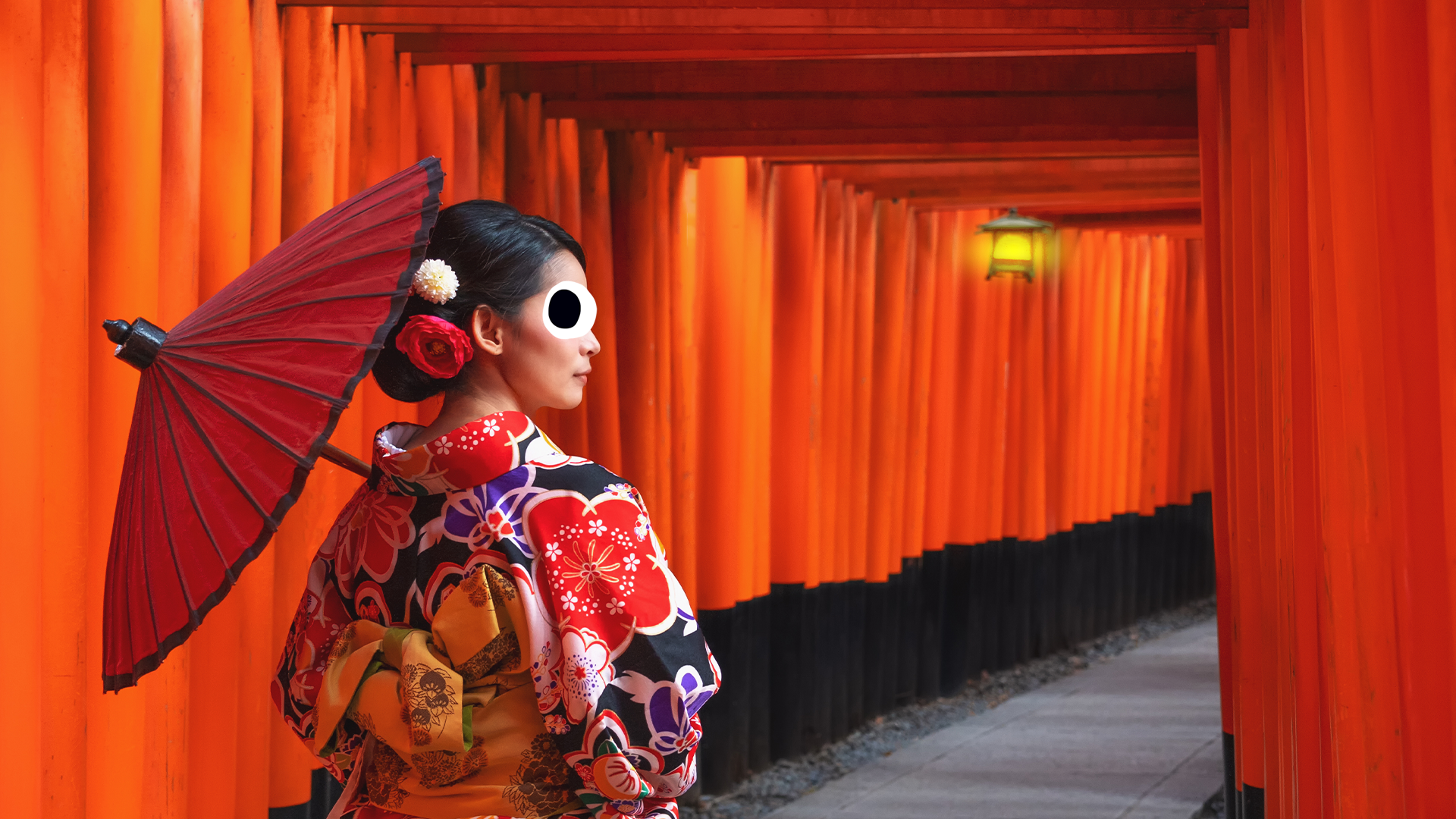 Japanese woman in silk Komono with umbrella