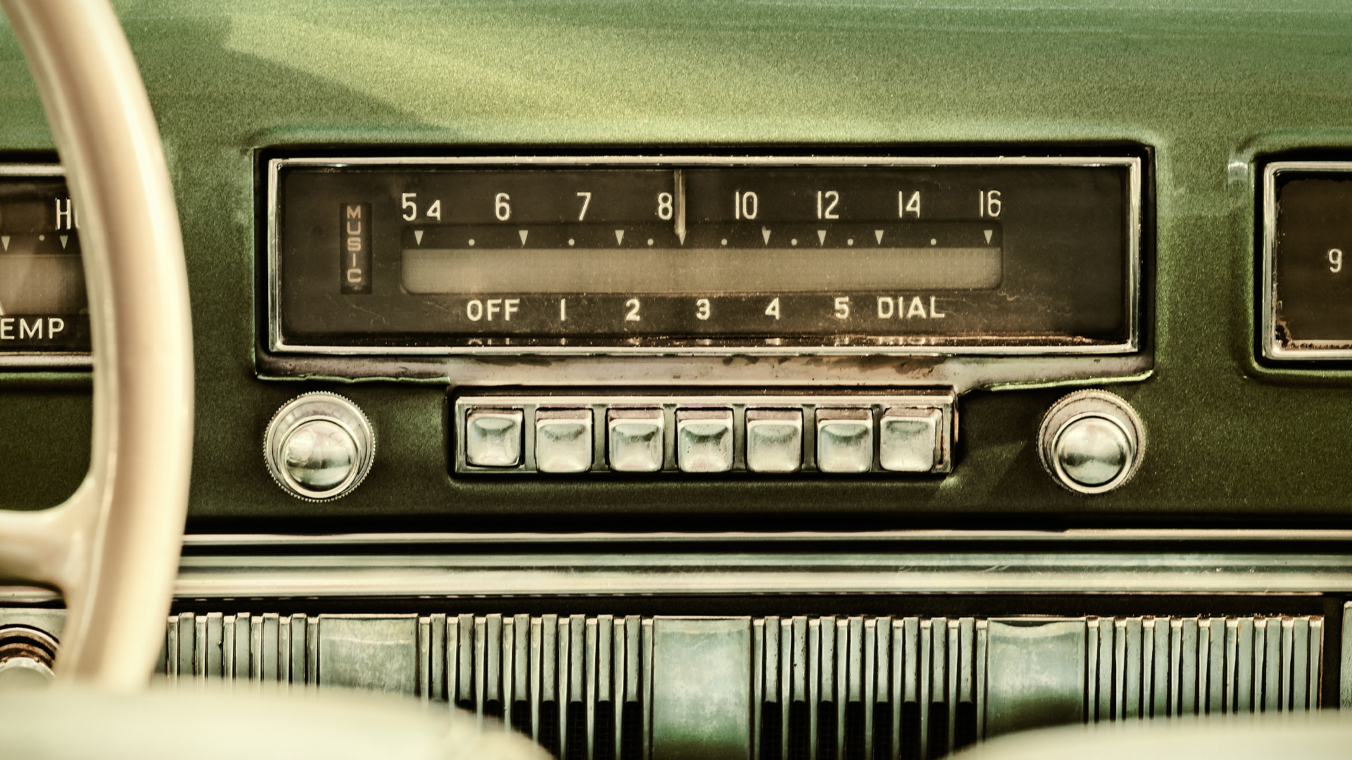 Old-timey car radio