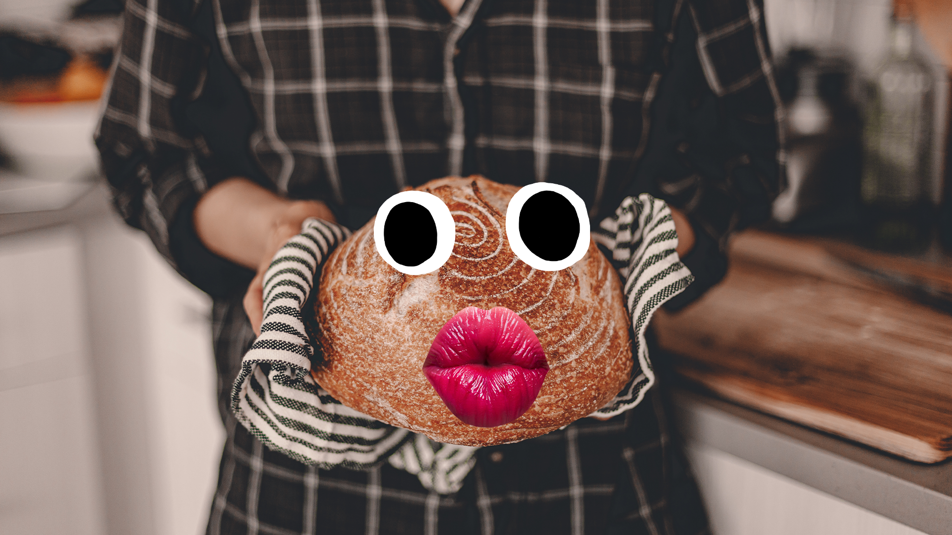 A person holds a cake from the oven