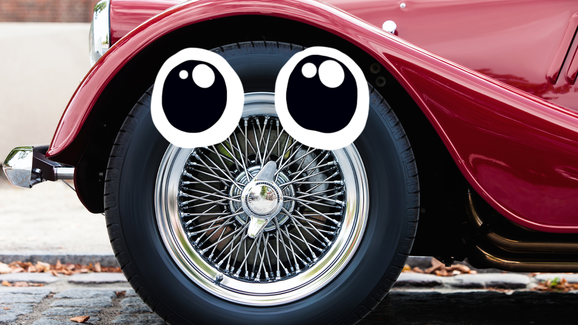 Car wheel with eyes