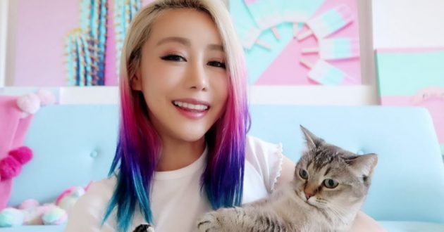 Wengie and her pet cat