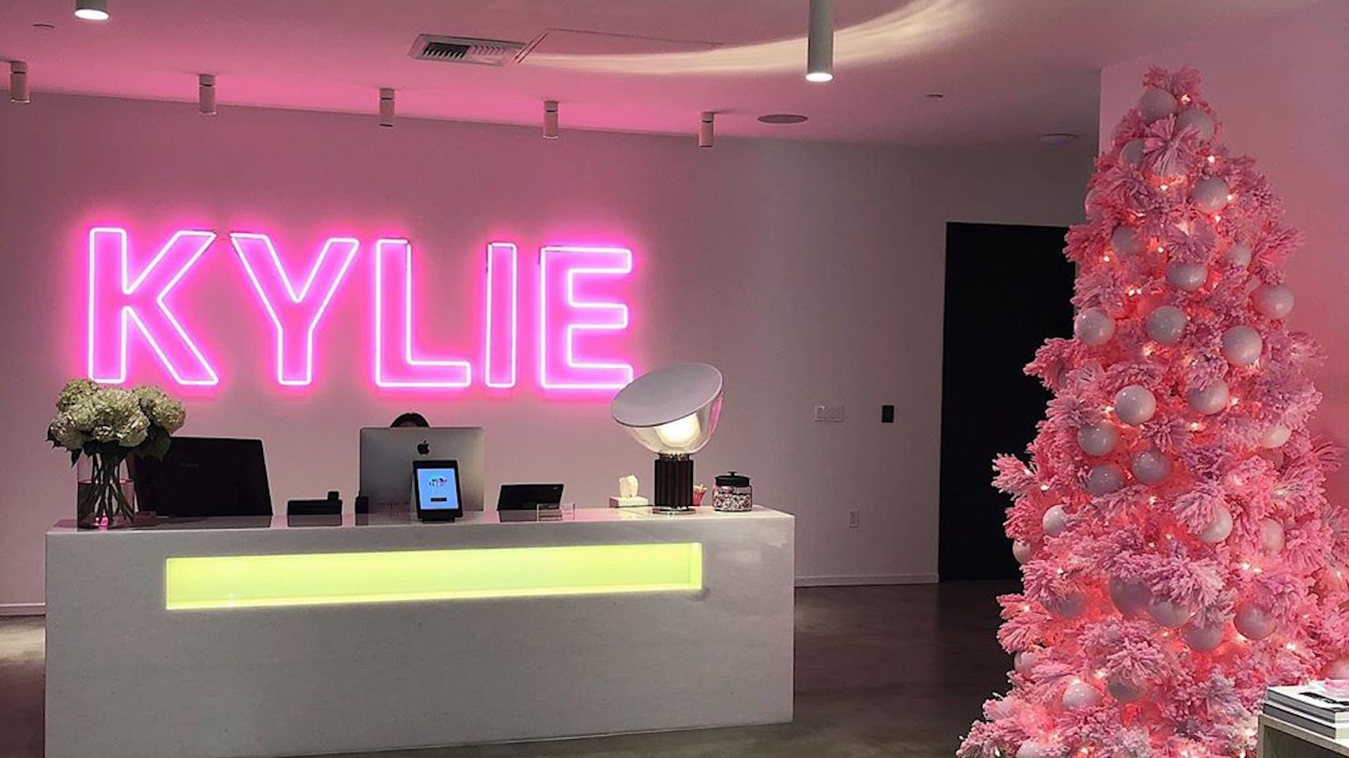 Kylie in pink neon lights