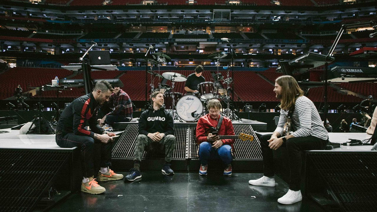 Maroon 5 on stage