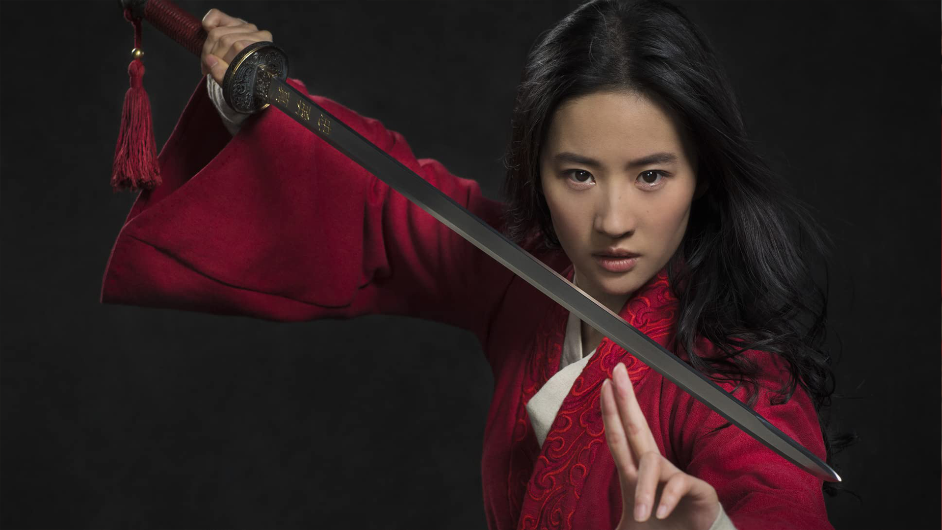 Mulan drawing her sword